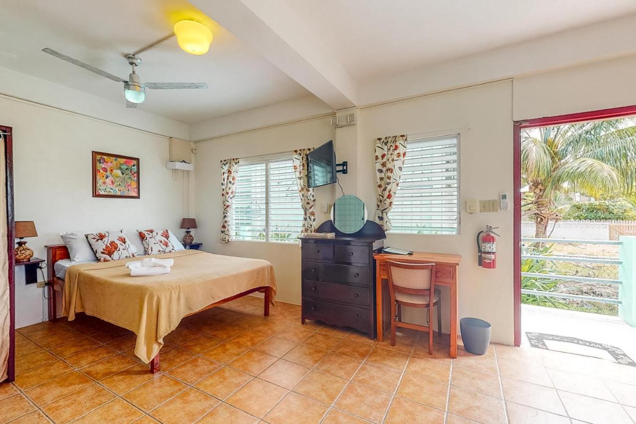 Almond Tree 3 At Island Cabanas Gold Standard Certified Caye Caulker Exterior photo