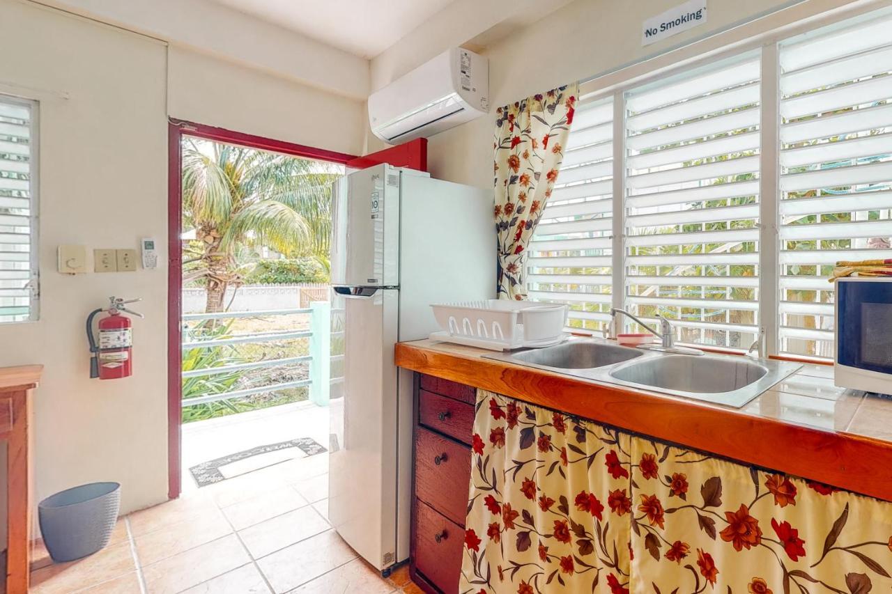 Almond Tree 3 At Island Cabanas Gold Standard Certified Caye Caulker Exterior photo